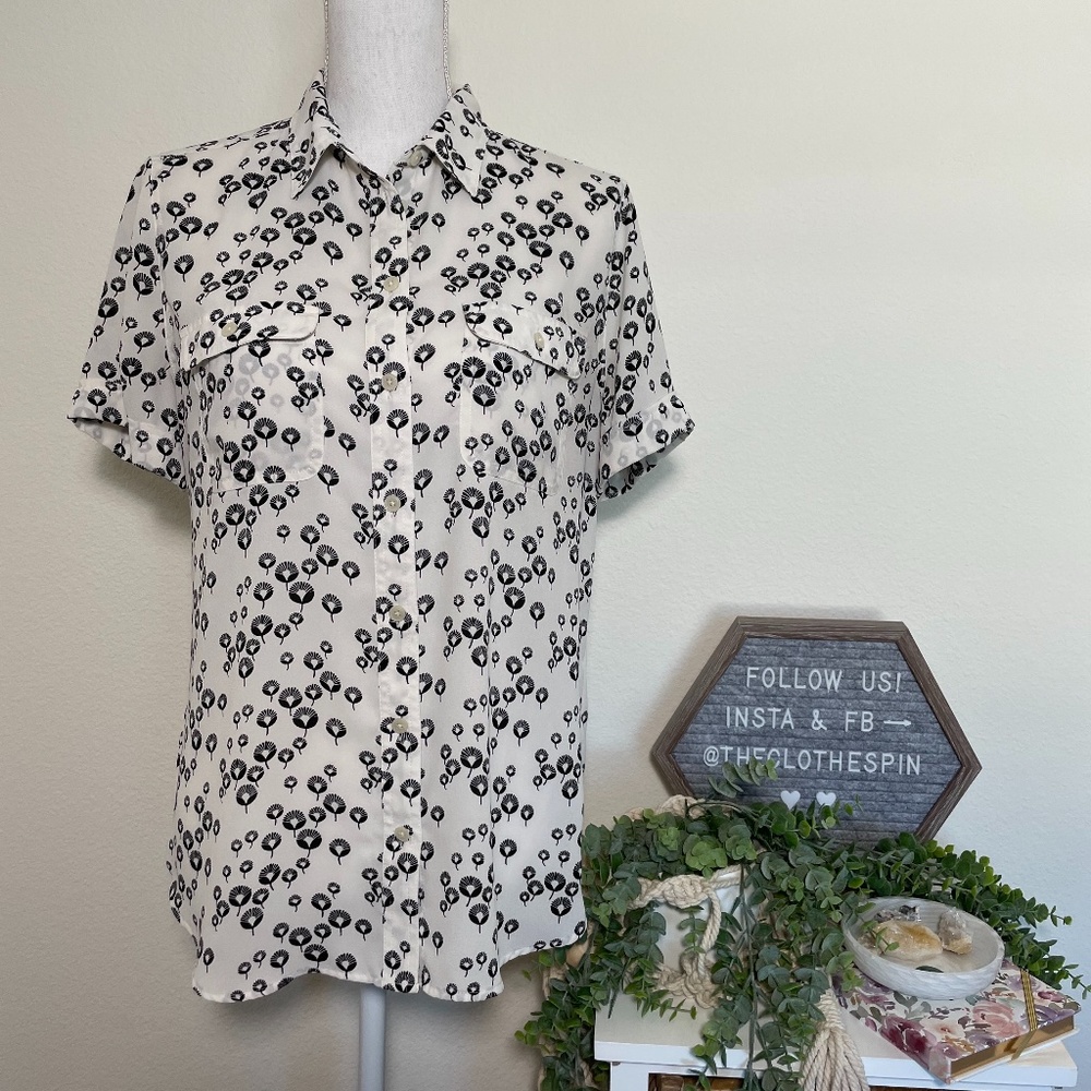 Loft short sleeve button up blouse
